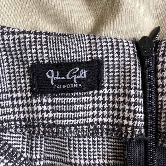 Skirt - Picture 3 of 3